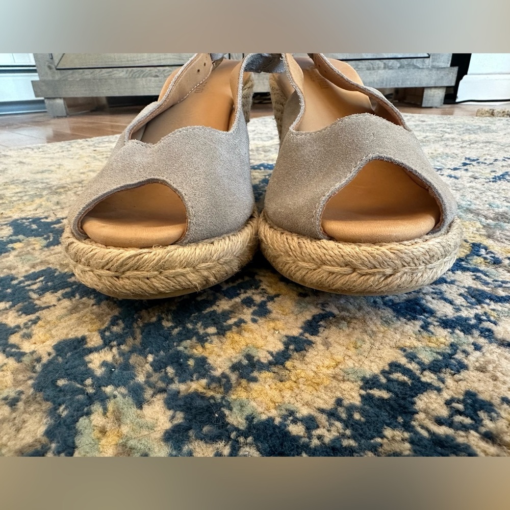 Garnet Hill Espadrille Wedge Sandals 8 - Picture 4 of 9